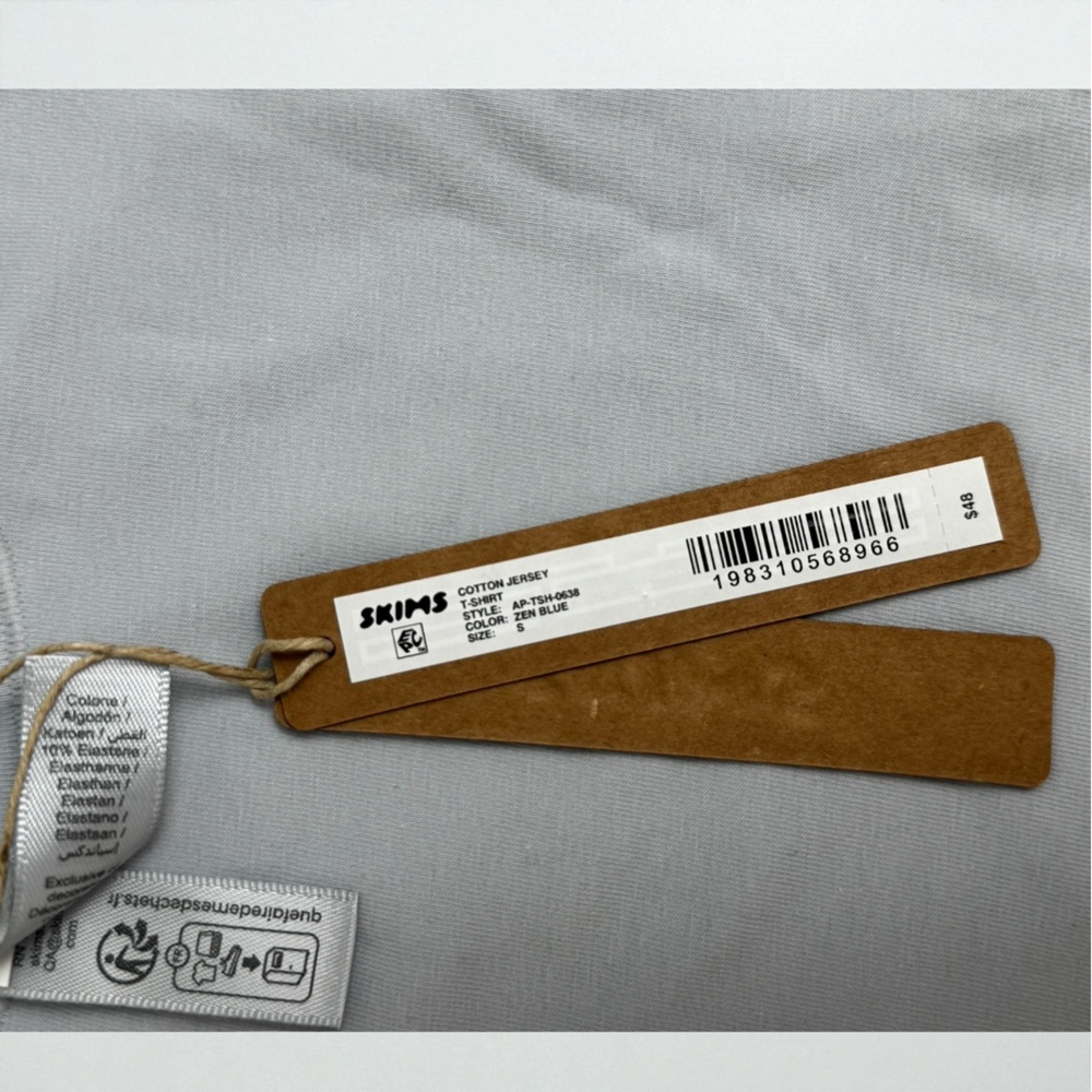 SKIMS Cotton Jersey T-Shirt in Zen Blue 💎
Size Small — New With Tags - Picture 7 of 7